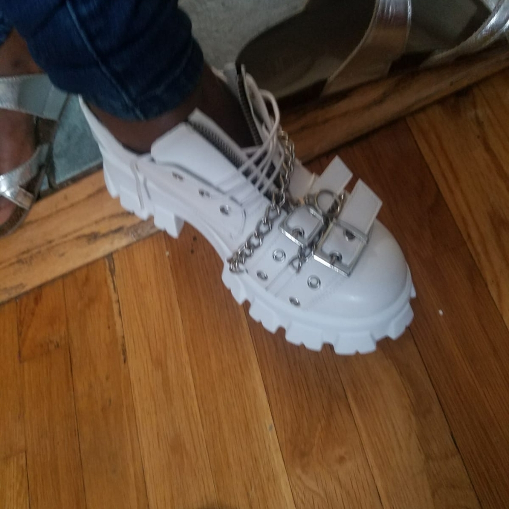 Shoes - Picture 3 of 3